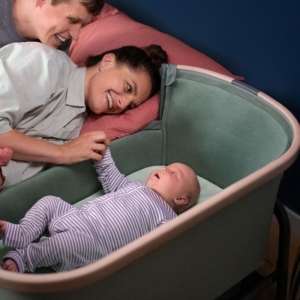 beebihall-maxi-cosi-iora-beyond-green-13 Maxi-Cosi Iora Cradle Beyond Green