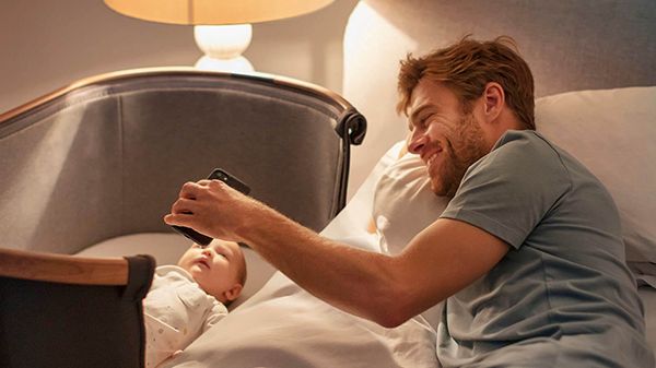 How to install Iora next to the parent bed