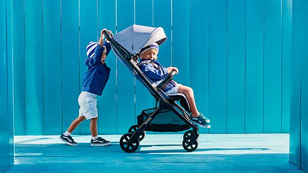 Easywalker Jackey Travel Stroller video