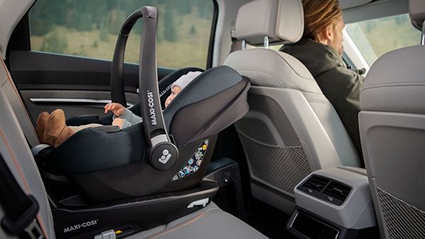 Автолюлька Maxi-Cosi CabrioFix i-Size видео