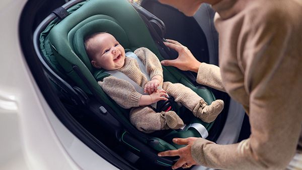 Maxi-Cosi Pebble 360 Pro Baby Car Seat video