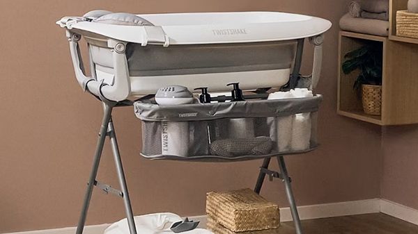 Twistshake Bathtub Stand video
