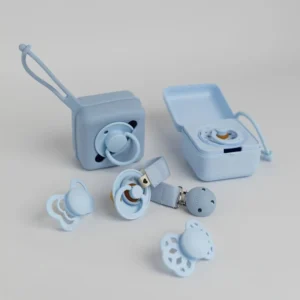 lutihoidja-bibs-dusty-blue-04 BIBS Pacifier Case Dusty Blue