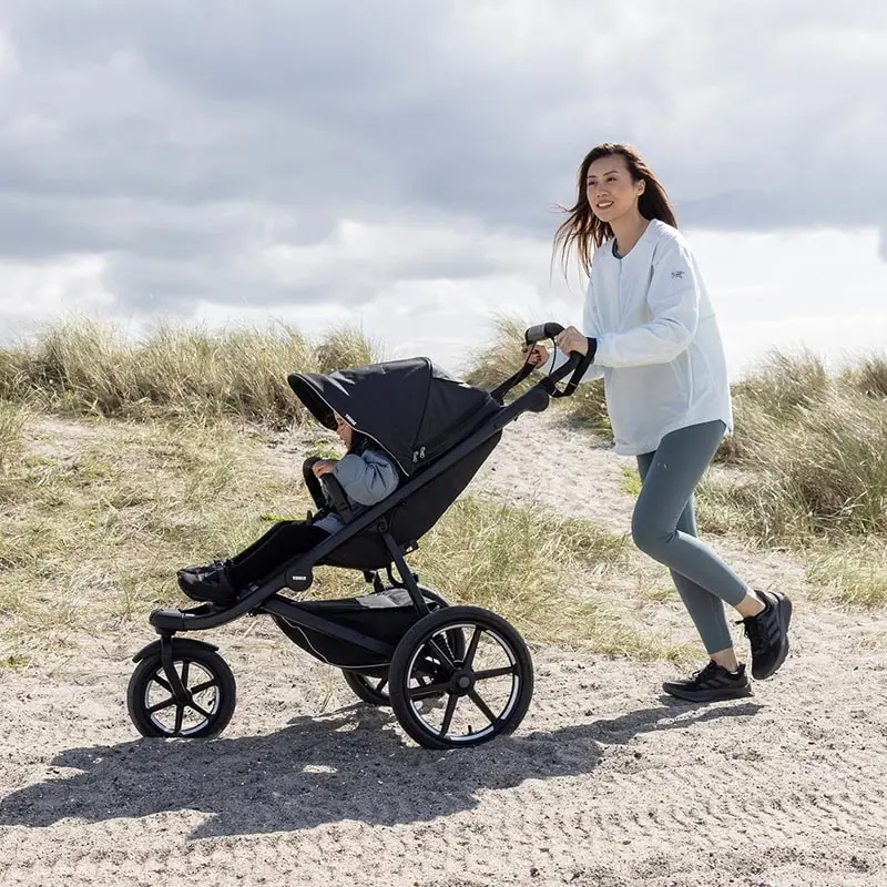 turvakaar-vankrile-thule-urban-glide-3-04 Turvakaar vankrile Thule Urban Glide 3