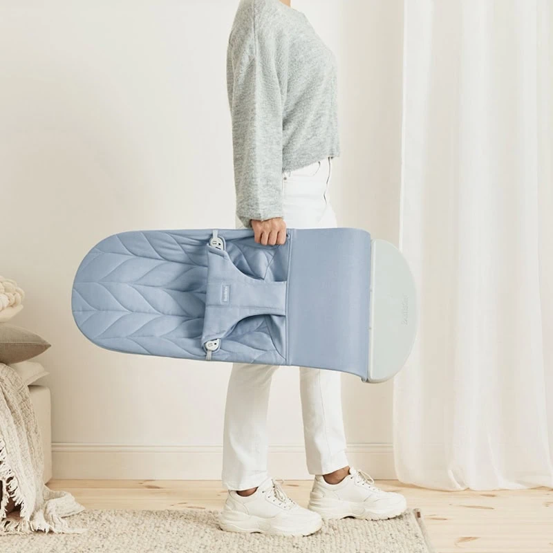 Lamamistool BabyBjörn Bliss Woven Petal Blue