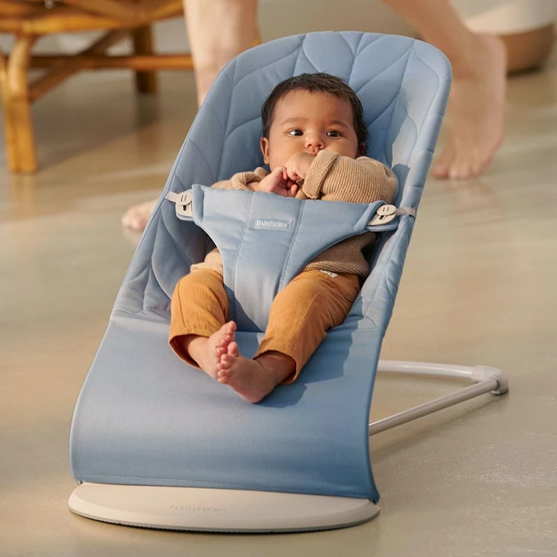 Lamamistool BabyBjörn Bliss Woven Petal Blue