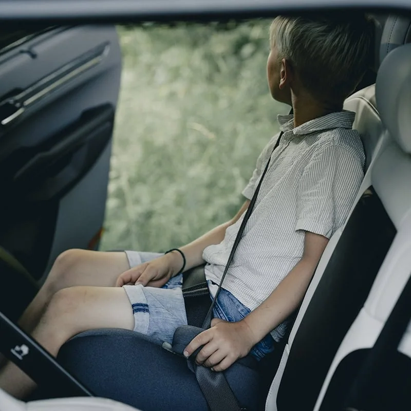 Автокресло-бустер Axkid Mate 2 ISOFIX Granite