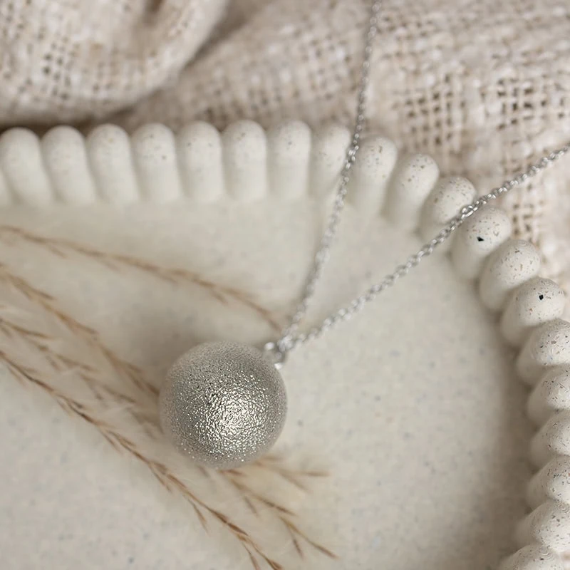 bola-kaelakee-rasedale-proud-mama-luna-silver-05 Proud MaMa Luna Pregnancy Bola Necklace Silver