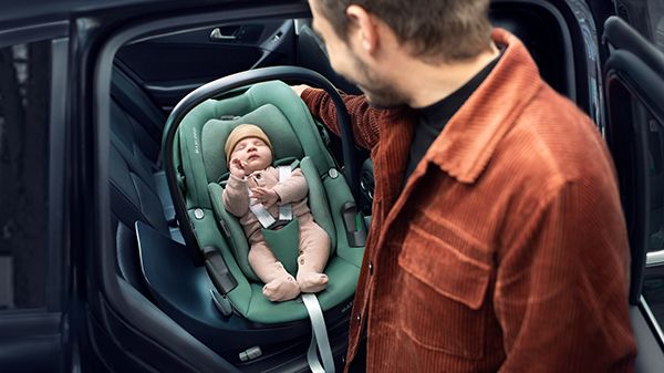 Maxi-Cosi FamilyFix 360 video